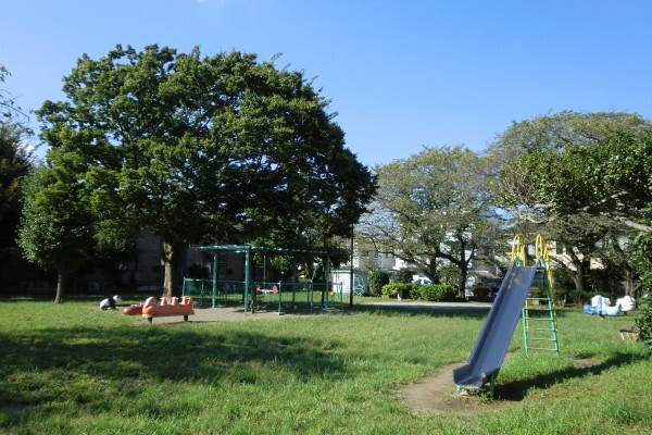 和泉多摩川児童公園　遊具1